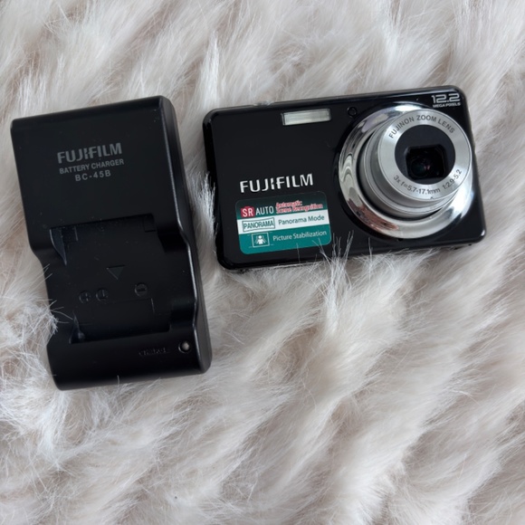 [Near Mint] Fujifilm FinePix J30 12.2MP Black Compact Digital Camera - Picture 6 of 7